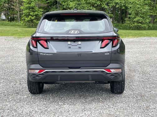 Dark Gray Metallic 2024 Hyundai TUCSON SE
