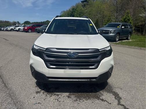 Crystal White Pearl 2025 Subaru Forester Premium