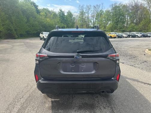 Magnetite Gray Metallic 2025 Subaru Forester Premium