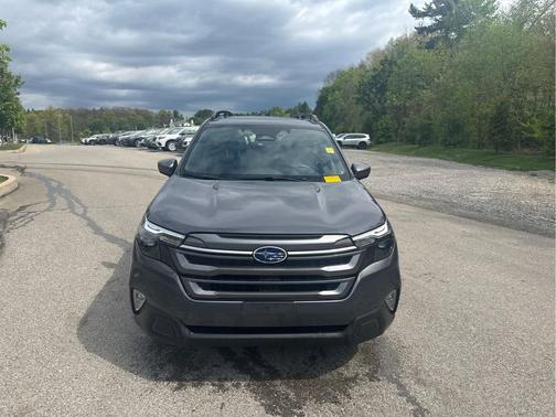 Magnetite Gray Metallic 2025 Subaru Forester Premium