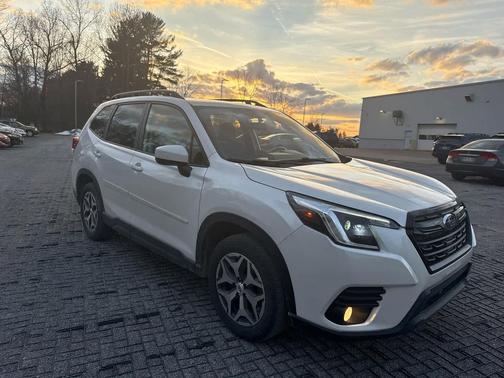 2022 Subaru Forester Premium