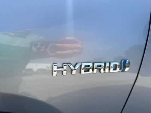 2019 Toyota RAV4 Hybrid XLE