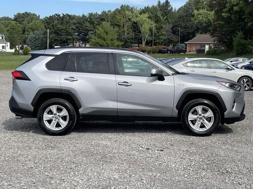 2019 Toyota RAV4 Hybrid XLE