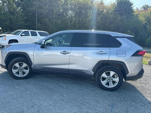 2019 Toyota RAV4 Hybrid XLE
