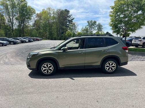 Jasper Green Metallic 2020 Subaru Forester Premium
