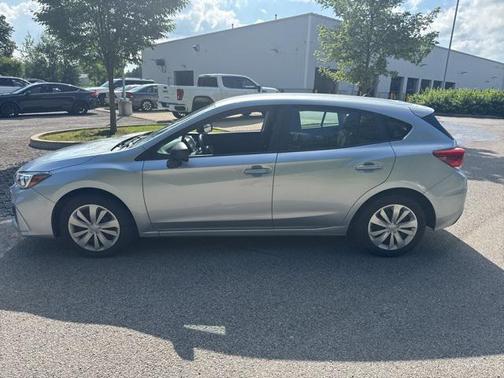 2019 Subaru Impreza 2.0i