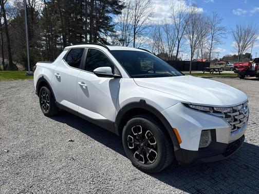 Ice White 2022 Hyundai SANTA CRUZ SEL Premium