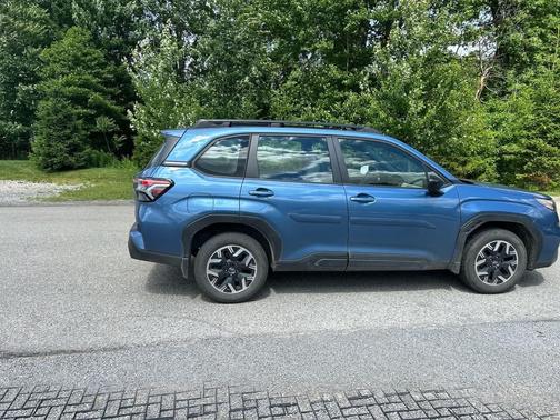 Horizon Blue Pearl 2025 Subaru Forester Base