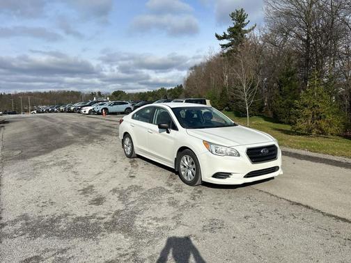 2017 Subaru Legacy Base