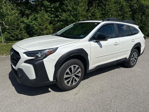 Crystal White Pearl 2024 Subaru Outback Premium