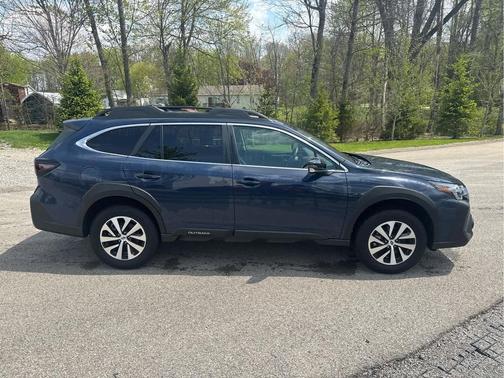 Cosmic Blue Pearl 2025 Subaru Outback Premium