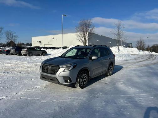 2022 Subaru Forester Premium