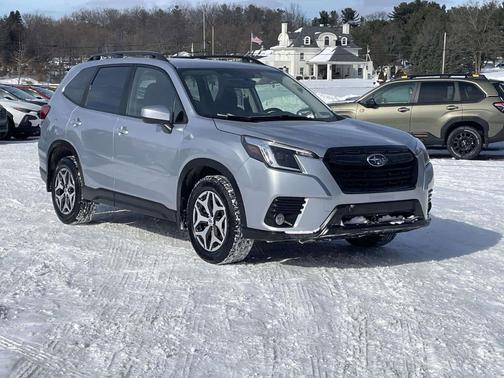 2022 Subaru Forester Premium
