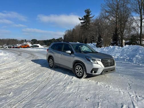 2022 Subaru Forester Premium