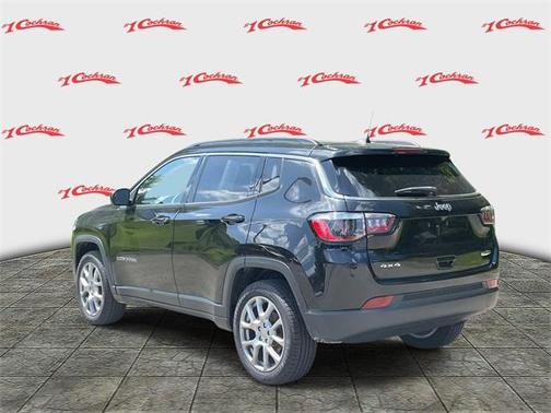 2022 Jeep Compass Latitude Lux