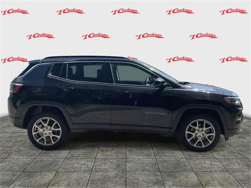 2022 Jeep Compass Latitude Lux