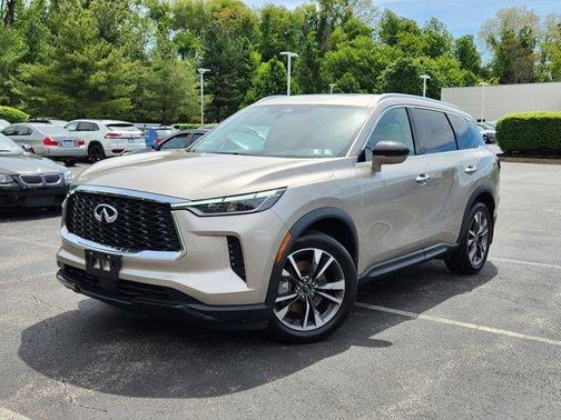 Warm Titanium 2025 INFINITI QX60 Luxe