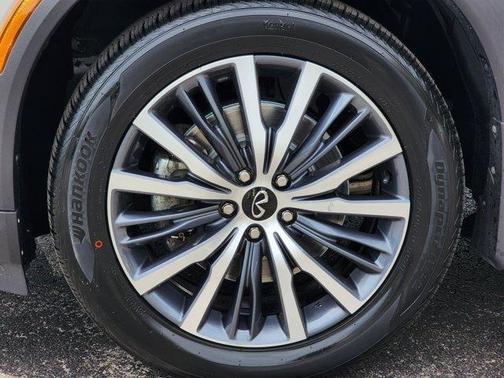 2023 INFINITI QX60 SENSORY