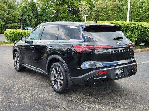 Mineral Black 2023 INFINITI QX60 Luxe
