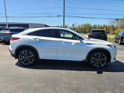 Radiant White 2025 INFINITI QX55 LUXE