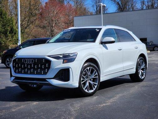 Glacier White Metallic 2025 Audi Q8 Premium Plus