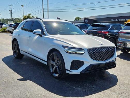 White 2023 Genesis GV70 2.5T
