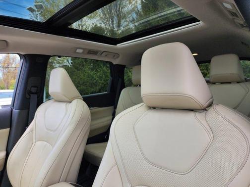 Warm Titanium 2023 INFINITI QX60 Luxe