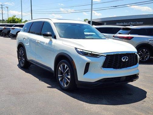 Majestic White 2025 INFINITI QX60 Luxe