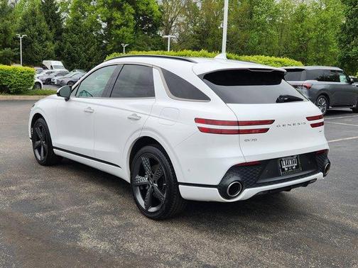 Alta White 2022 Genesis GV70 2.5T