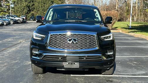 2024 INFINITI QX80 LUXE
