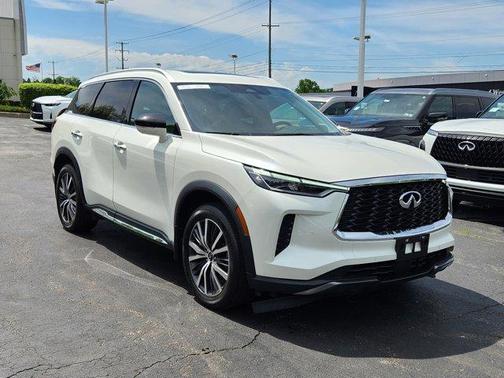 Majestic White 2023 INFINITI QX60 SENSORY