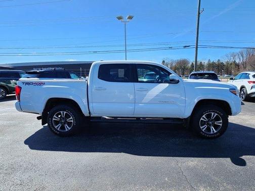 2019 Toyota Tacoma TRD Sport