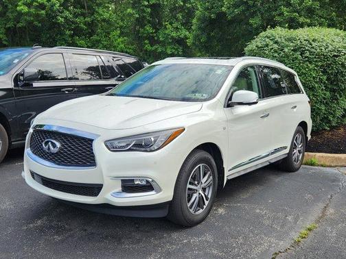 Majestic White 2018 INFINITI QX60 Base