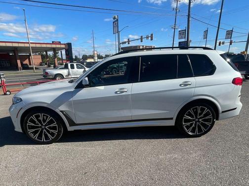 2020 BMW X7 M50i