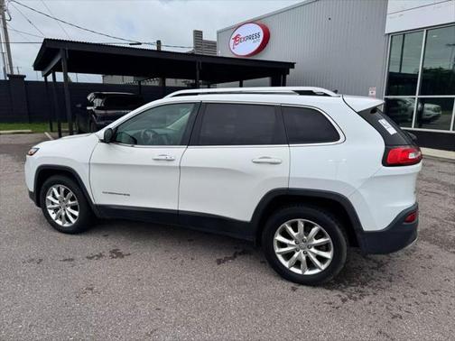 2015 Jeep Cherokee Sport