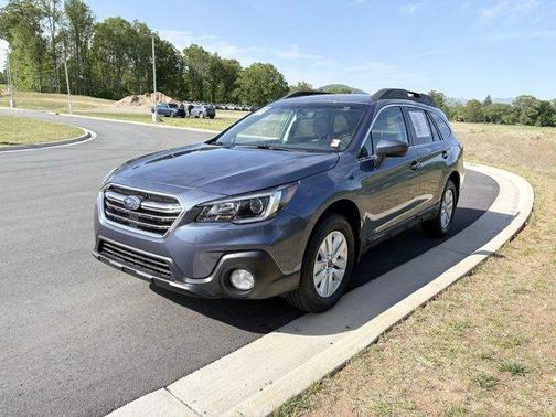 Twilight Blue Metallic 2018 Subaru Outback 2.5i Premium