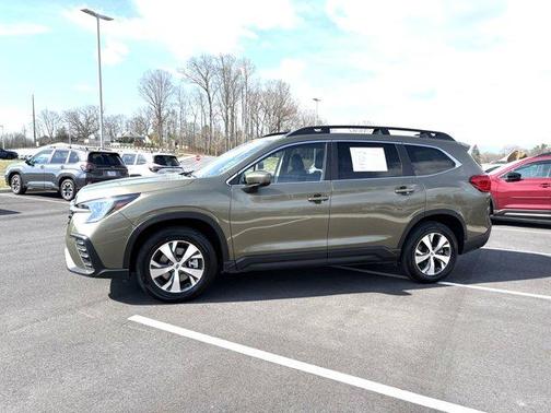 Autumn Green Metallic 2025 Subaru Ascent Premium