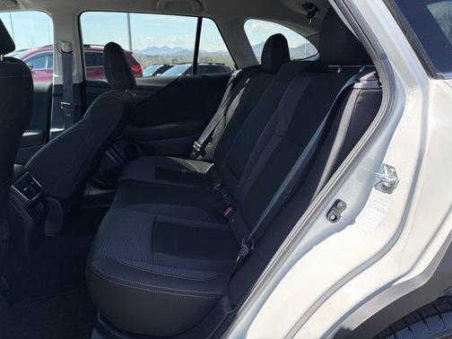 Crystal White Pearl 2025 Subaru Outback Premium