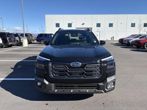 Crystal Black Silica 2026 Subaru Outback Limited