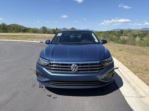Silk Blue Metallic 2020 Volkswagen Jetta 1.4T SE