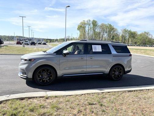 2024 Kia Carnival SX