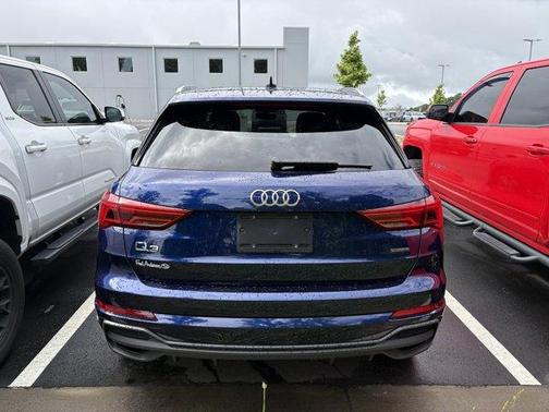Navarra Blue Metallic 2023 Audi Q3 45 S line Premium