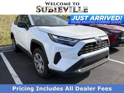 Ice 2024 Toyota RAV4 LE