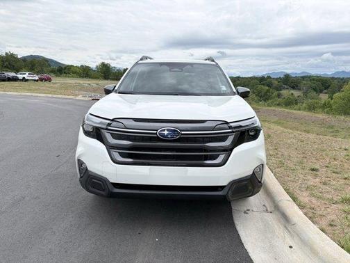 Crystal White Pearl 2026 Subaru Forester Limited