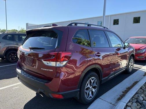 Crimson Red Pearl 2023 Subaru Forester Premium