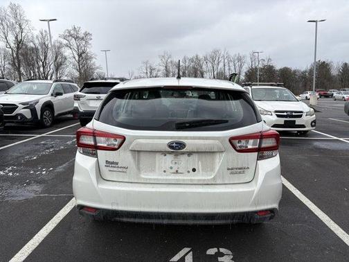 2017 Subaru Impreza 2.0i