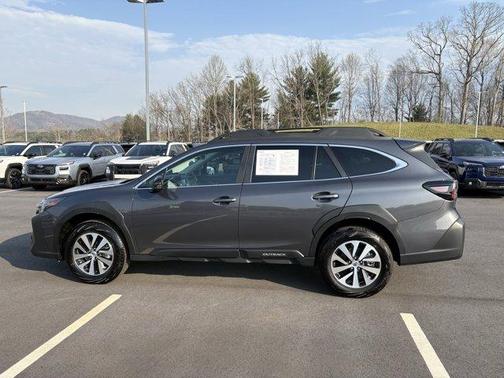 Magnetite Gray Metallic 2025 Subaru Outback Premium