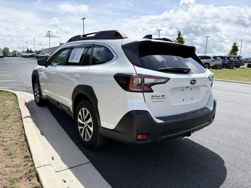 Crystal White Pearl 2025 Subaru Outback Premium