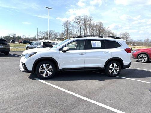 Crystal White Pearl 2025 Subaru Ascent Premium