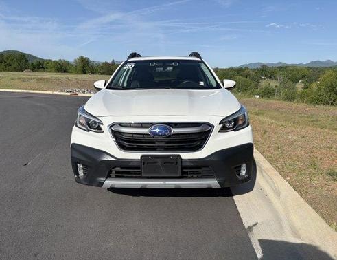 Crystal White Pearl 2020 Subaru Outback Limited